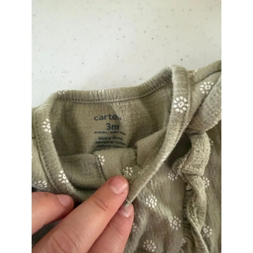 Baby Girl 3 month clothing lot- Carter's